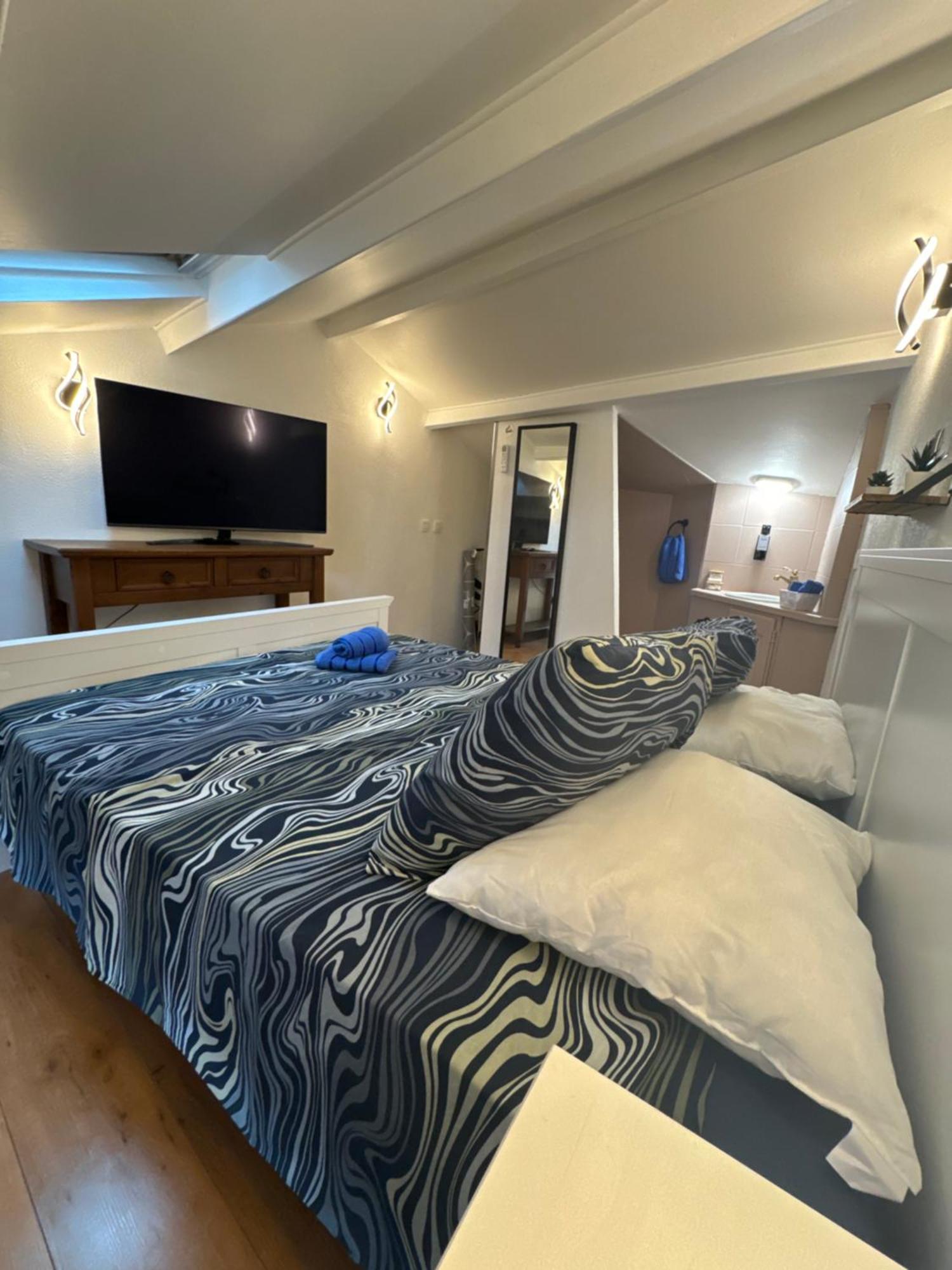 Duplex Proche Port De Nizza